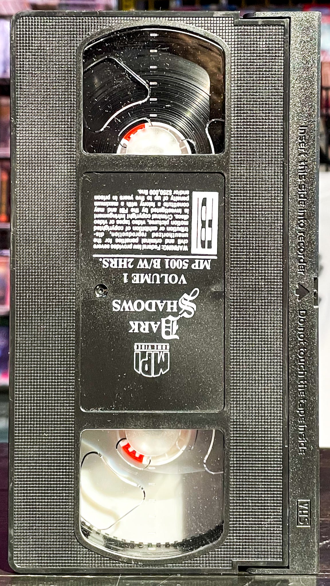 Dark Shadows Vol 1