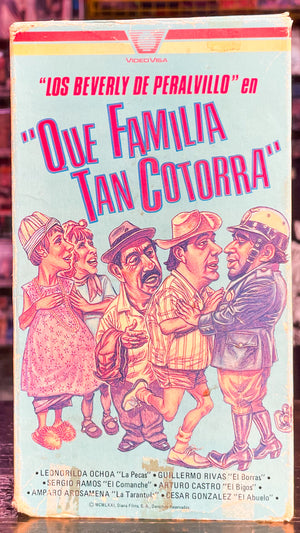 “Que Familia Tan Cotorra”