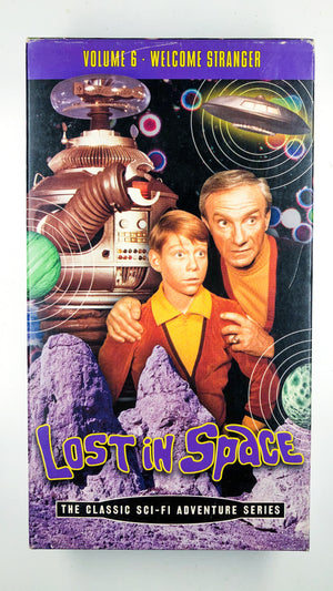 Lost in Space Volume 5: Welcome Stranger