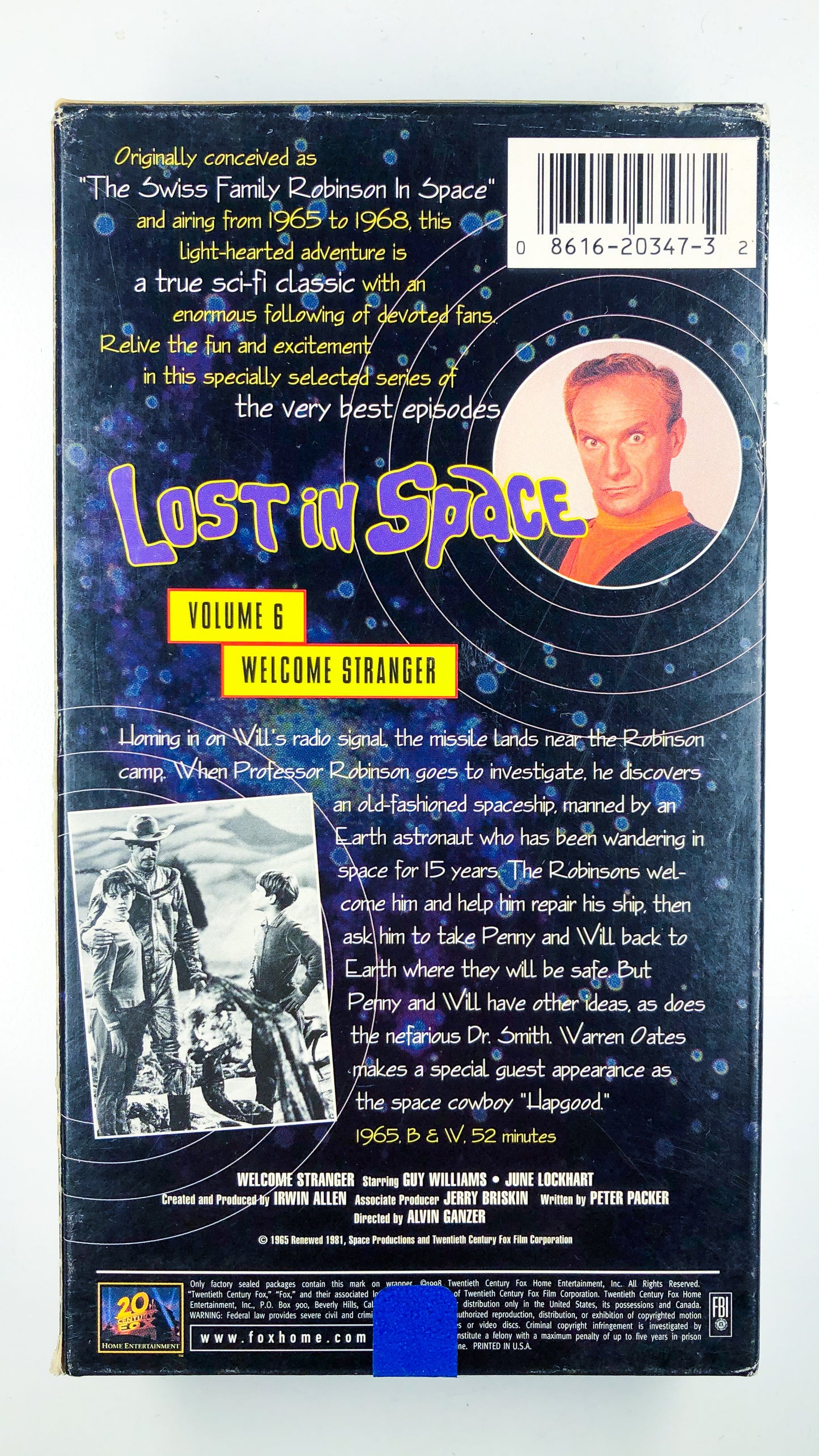 Lost in Space Volume 5: Welcome Stranger